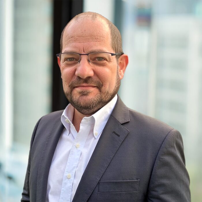 Yair-Markovits-Partner-portrait